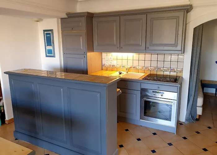 Ste Maxime T3 Terrasse Vue Et Avec Piscine * Sainte-Maxime