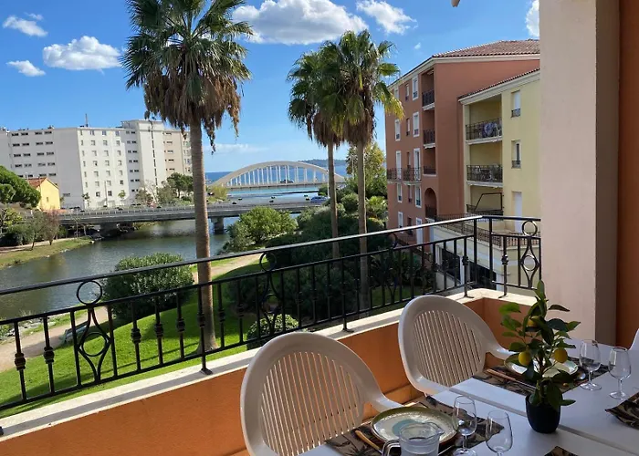 Ste Maxime T3 Terrasse Vue Et Avec Piscine Apartamento Sainte-Maxime