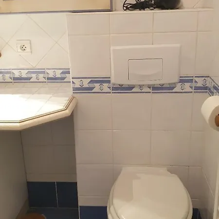 Ste Maxime T3 Terrasse Vue Et Avec Piscine