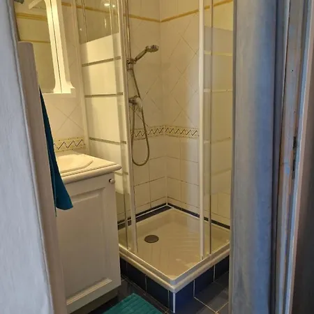 Ste Maxime T3 Terrasse Vue Et Avec Piscine Sainte-Maxime