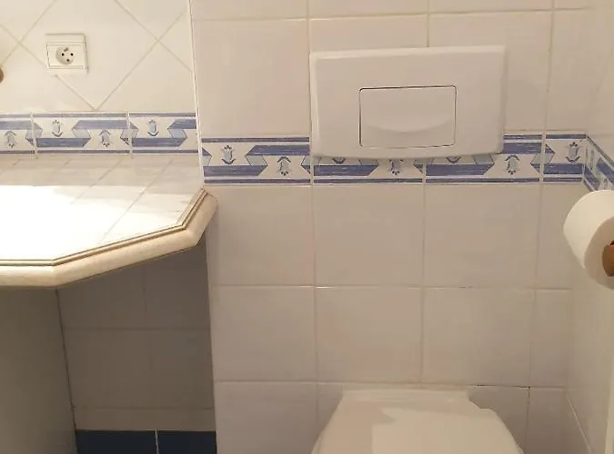 Ste Maxime T3 Terrasse Vue Et Avec Piscine