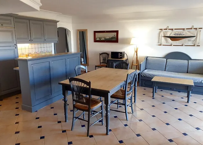 Апартаменты Ste Maxime T3 Terrasse Vue Et Avec Piscine *