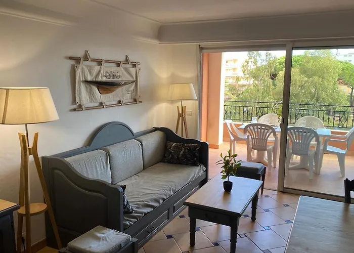 Ste Maxime T3 Terrasse Vue Et Avec Piscine * Sainte-Maxime